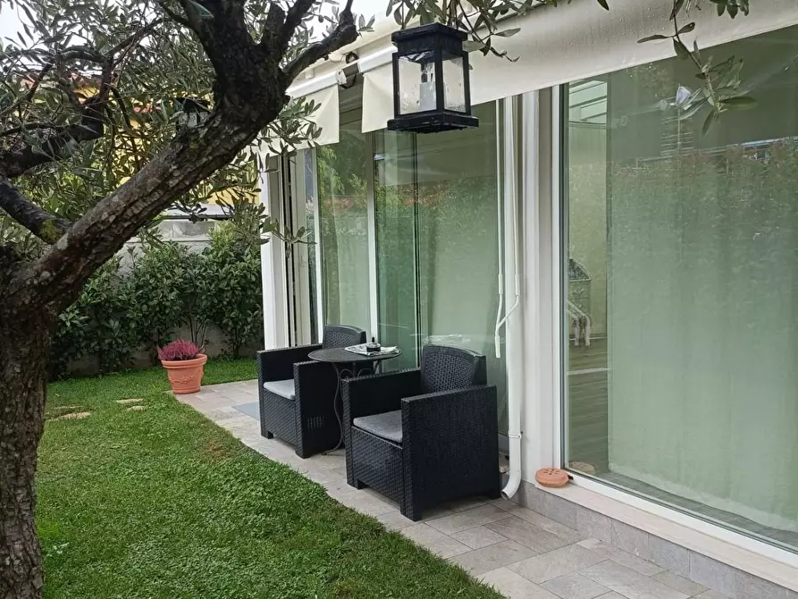 Immagine 7 di Casa indipendente in vendita  a Massa