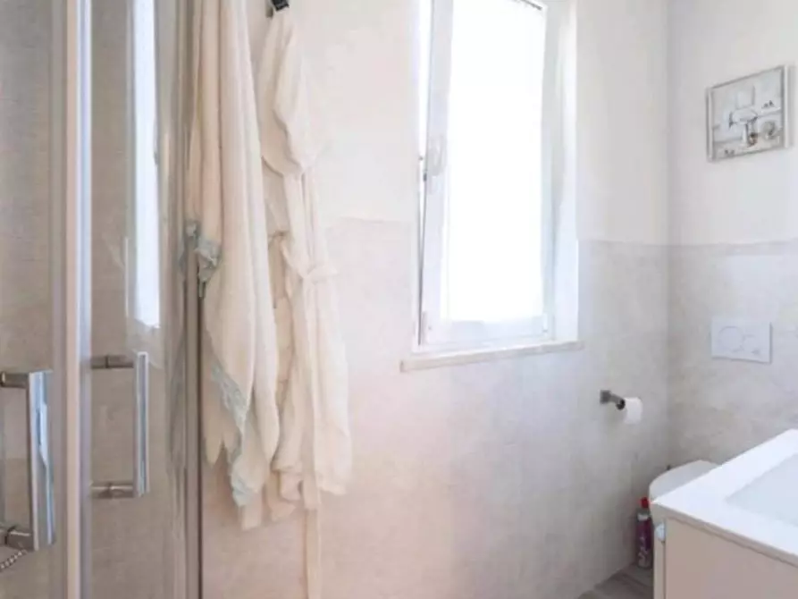 Immagine 8 di Casa indipendente in vendita  a Massa