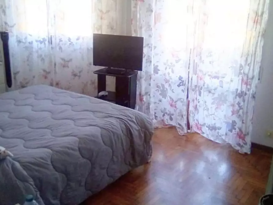 Immagine 11 di Appartamento in vendita  a Massa