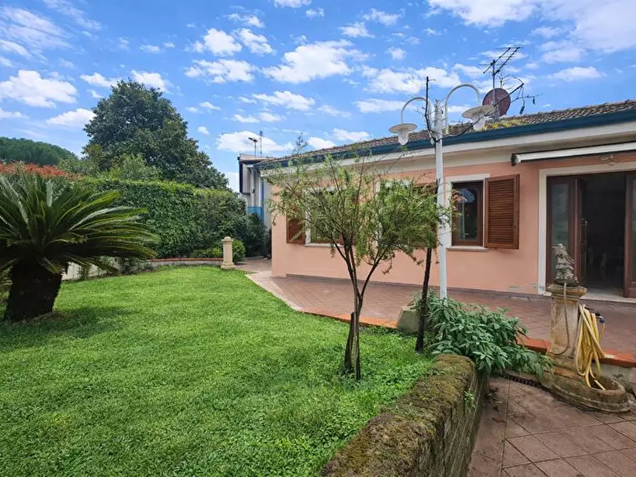 Immagine 2 di Casa indipendente in vendita  a Montopoli In Val D'arno