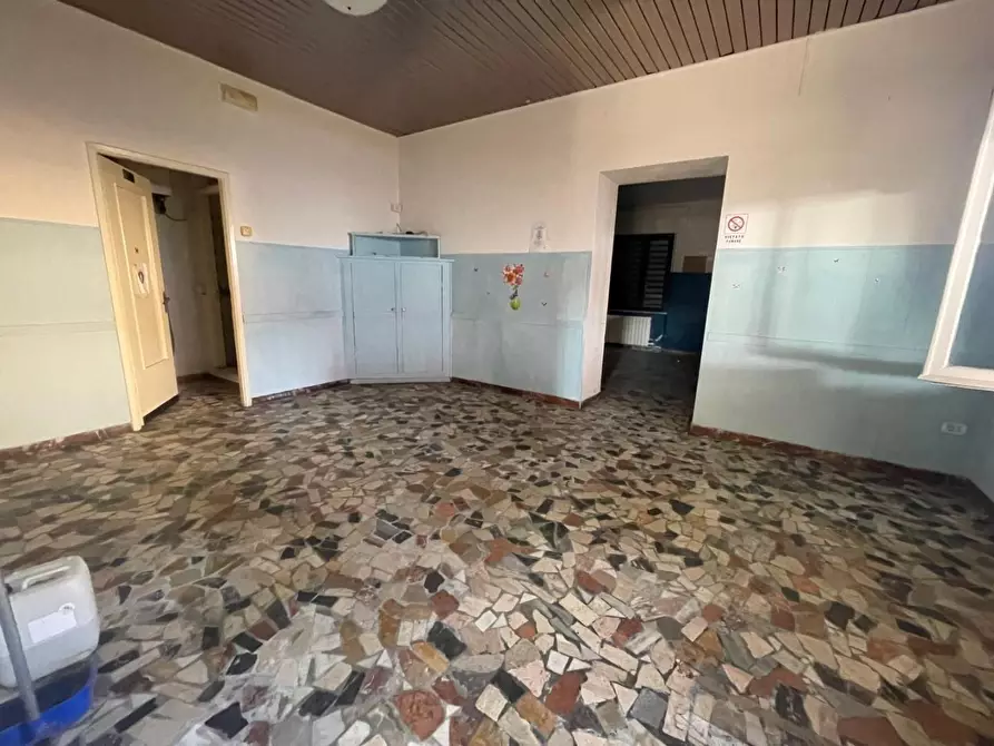 Immagine 2 di Casa indipendente in vendita  a Carrara
