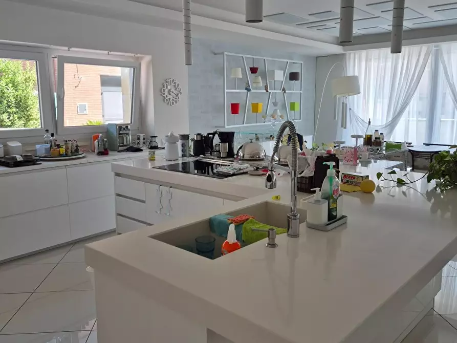 Immagine 5 di Appartamento in affitto  a Pontedera