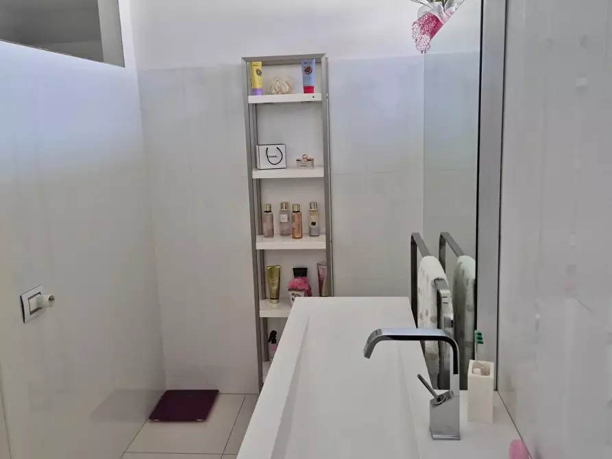 Immagine 14 di Appartamento in affitto  a Pontedera