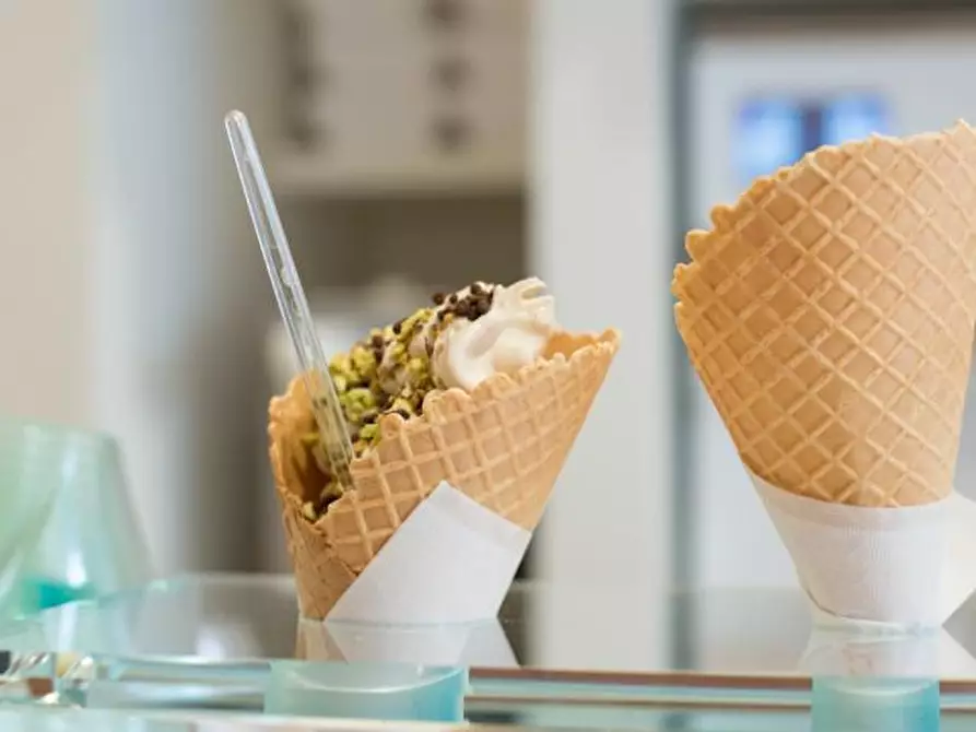 Immagine 1 di Attività commerciale in vendita  a Poggibonsi