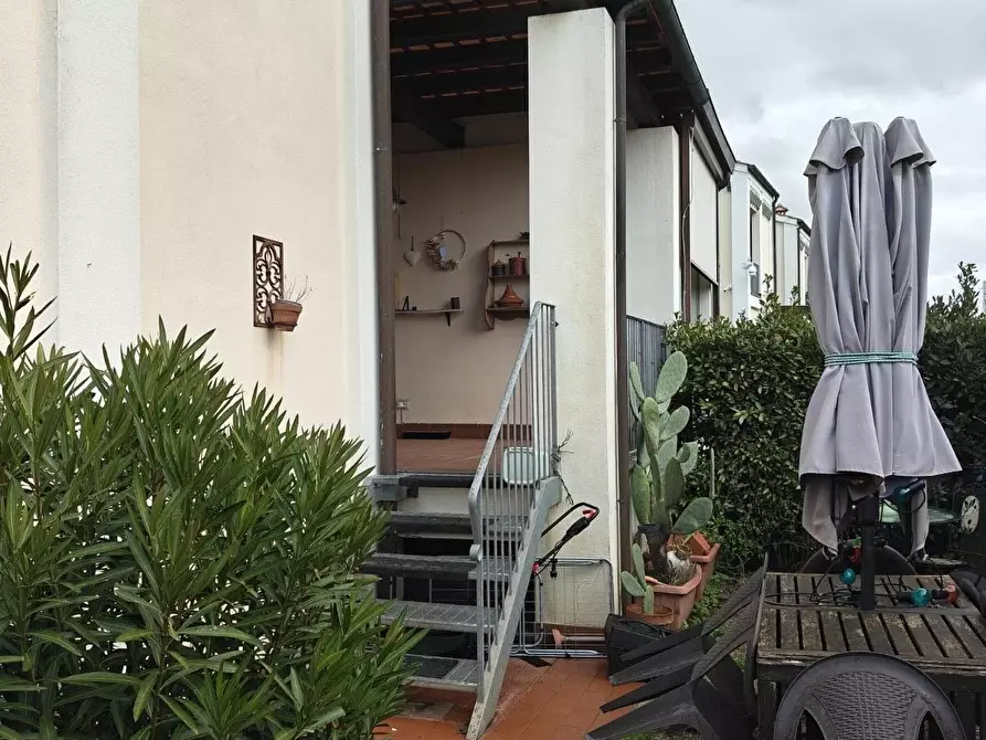Immagine 33 di Casa bifamiliare in vendita  a Pisa