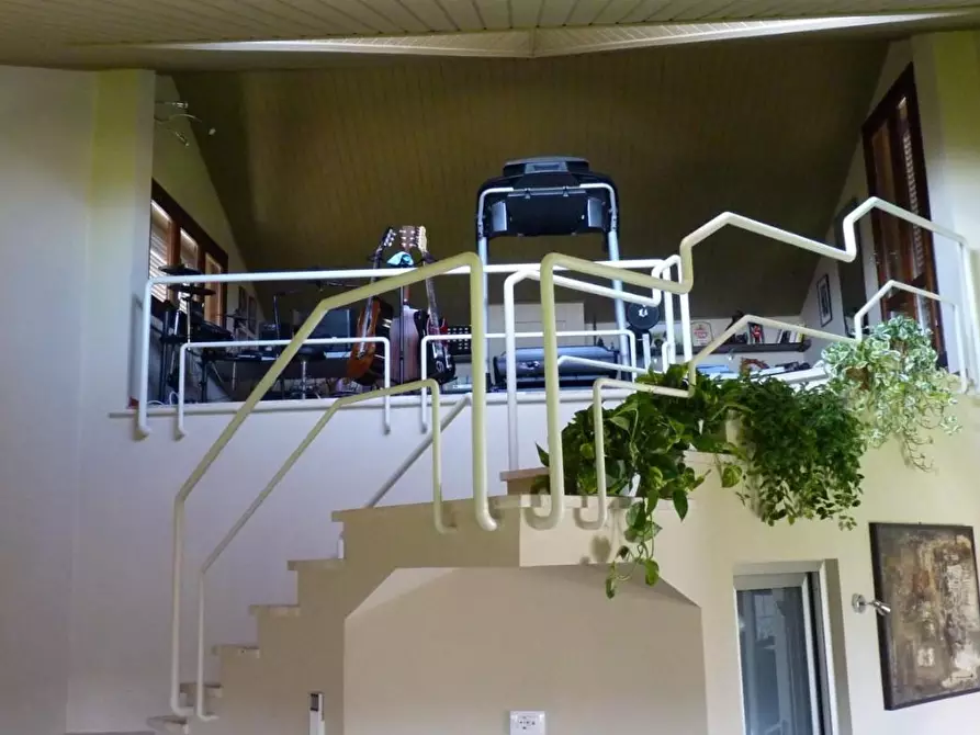 Immagine 11 di Villa in vendita  a Fucecchio