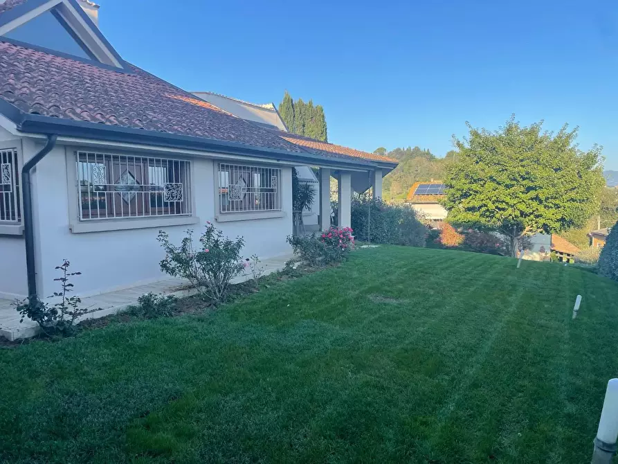 Immagine 34 di Villa in vendita  a Fucecchio