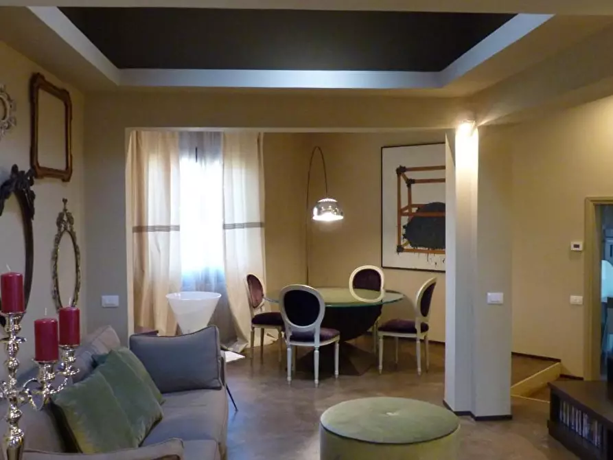 Immagine 1 di Villa in vendita  a Fucecchio