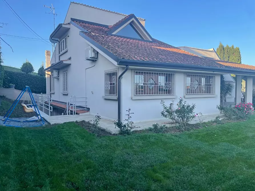 Immagine 36 di Villa in vendita  a Fucecchio