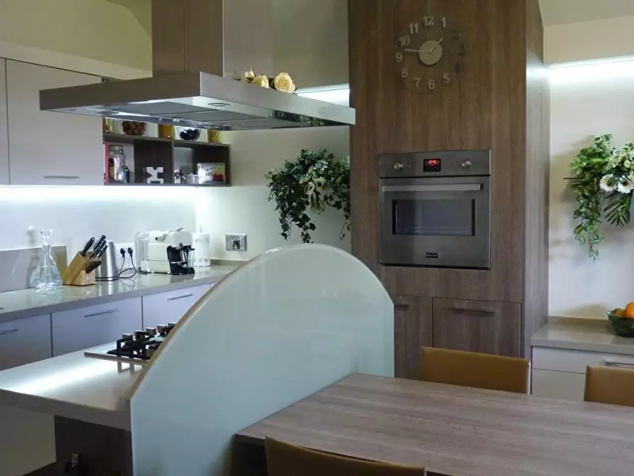 Immagine 8 di Villa in vendita  a Fucecchio