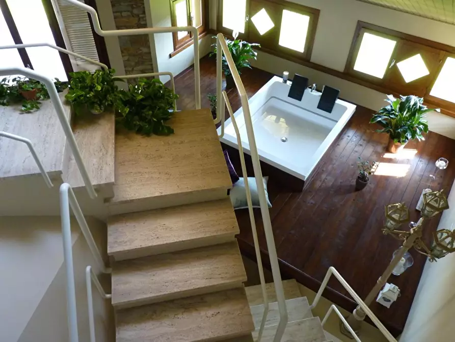 Immagine 12 di Villa in vendita  a Fucecchio