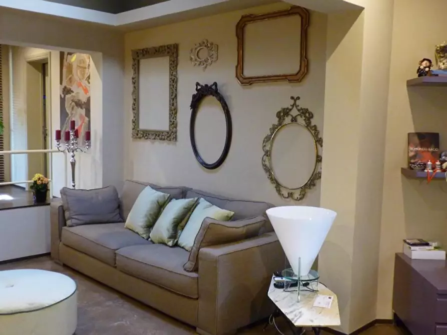 Immagine 3 di Villa in vendita  a Fucecchio