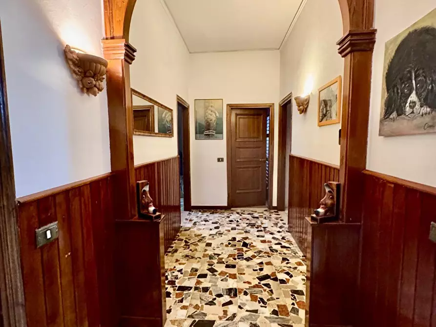 Immagine 30 di Appartamento in vendita  a Lastra A Signa