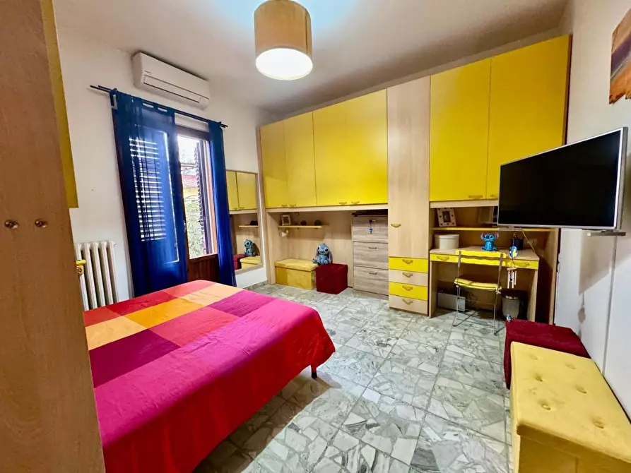 Immagine 10 di Appartamento in vendita  a Lastra A Signa