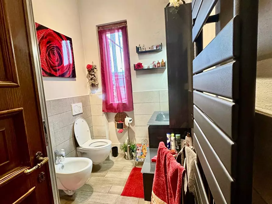 Immagine 27 di Appartamento in vendita  a Lastra A Signa