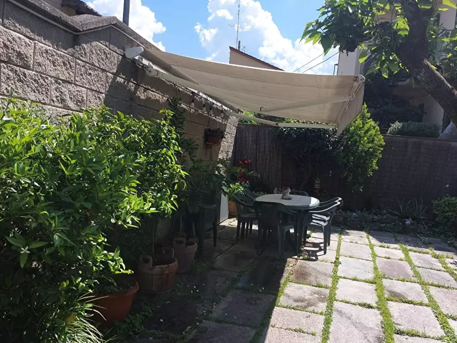 Immagine 21 di Appartamento in vendita  a Lastra A Signa