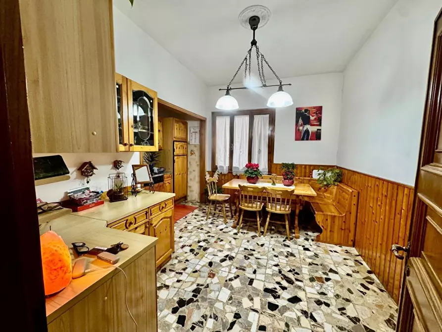 Immagine 4 di Appartamento in vendita  a Lastra A Signa