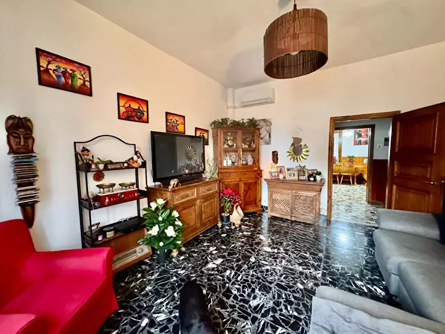 Immagine 9 di Appartamento in vendita  a Lastra A Signa