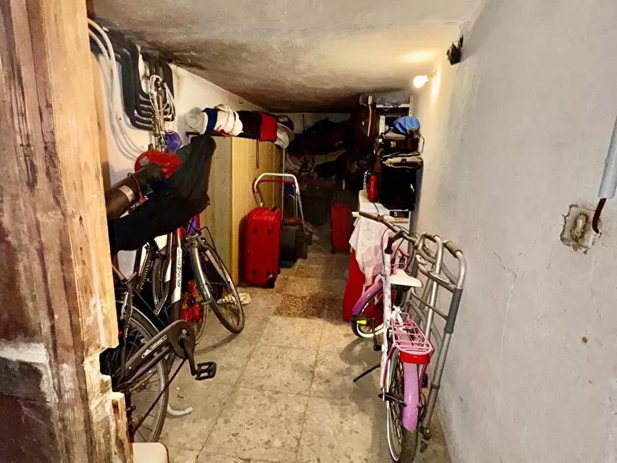 Immagine 20 di Appartamento in vendita  a Lastra A Signa