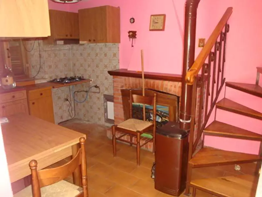 Immagine 11 di Terratetto in vendita  a Camaiore