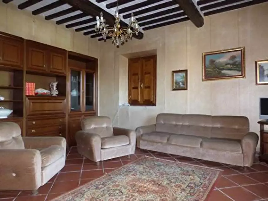 Immagine 3 di Rustico / casale in vendita  a Capannori