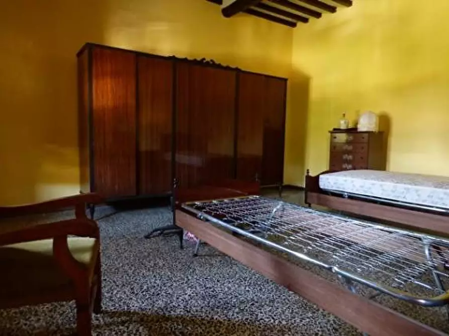 Immagine 13 di Rustico / casale in vendita  a Capannori
