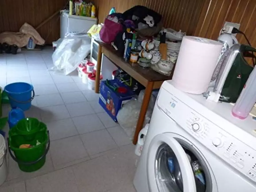 Immagine 16 di Rustico / casale in vendita  a Capannori