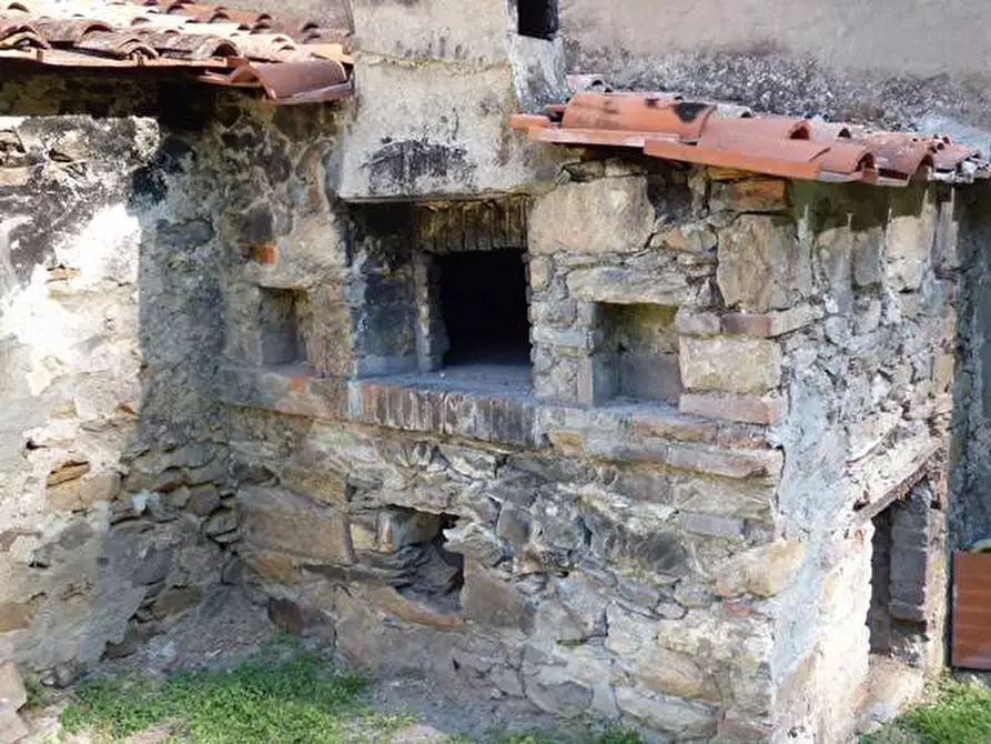 Immagine 6 di Rustico / casale in vendita  a Capannori