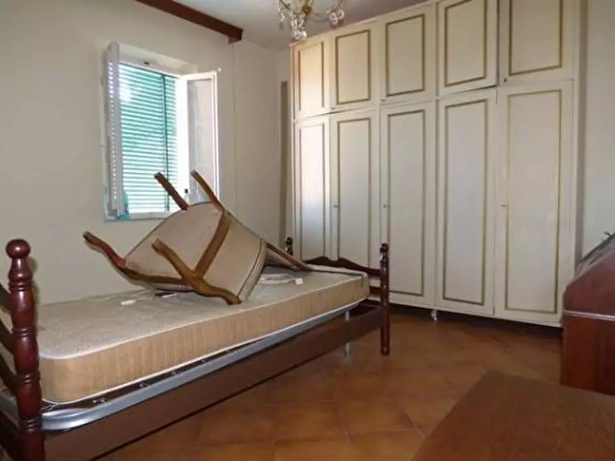 Immagine 15 di Rustico / casale in vendita  a Capannori