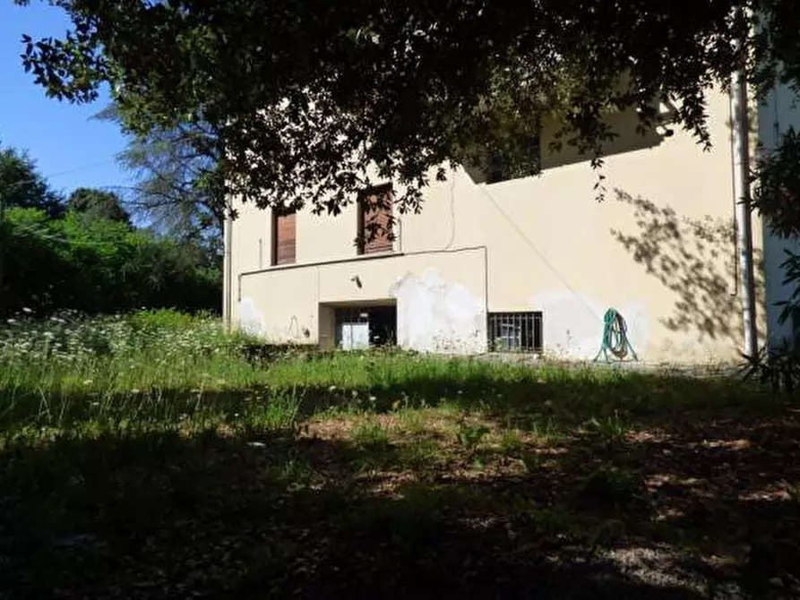 Immagine 15 di Villa in vendita  a Capannori