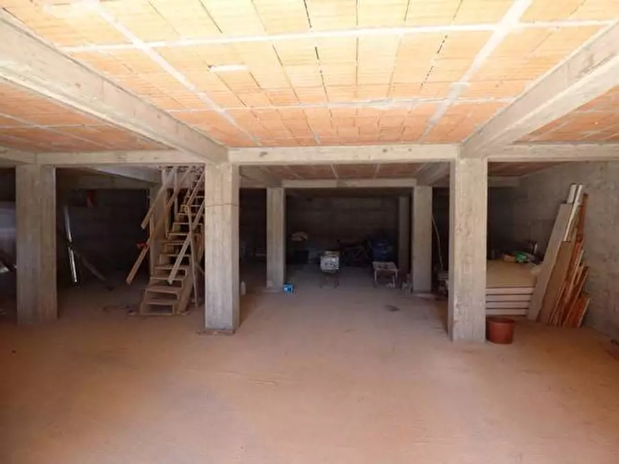 Immagine 7 di Villa in vendita  a Capannori