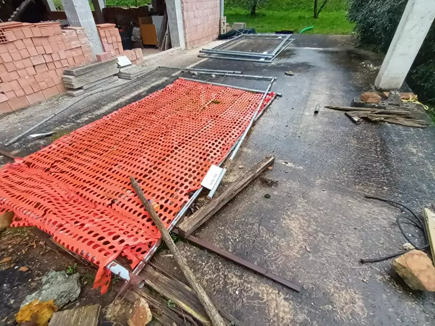 Immagine 20 di Villa in vendita  a Capannori