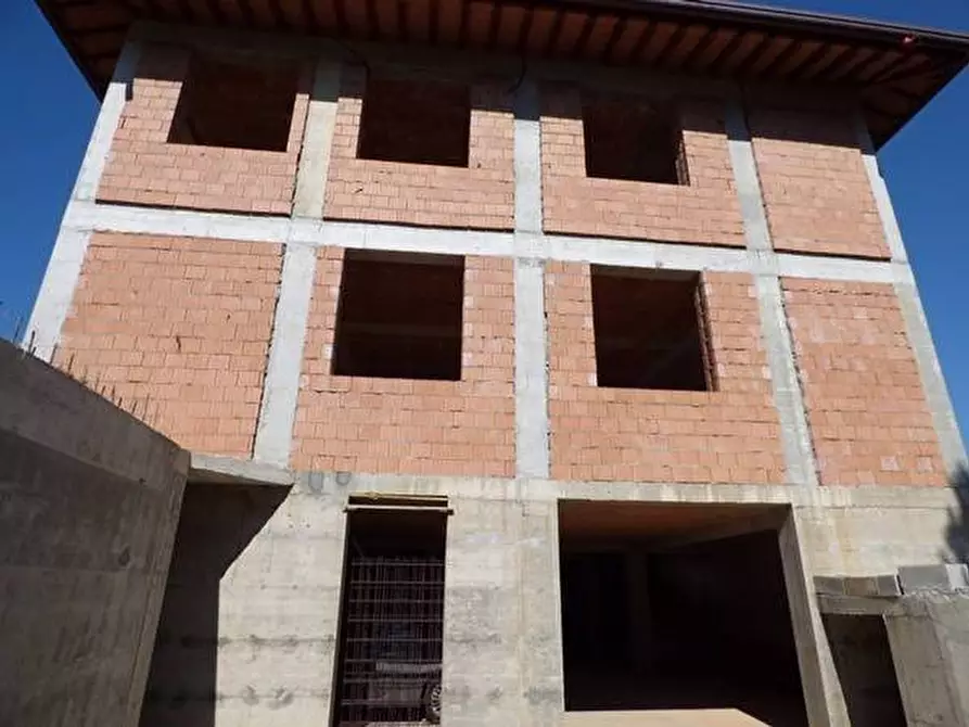 Immagine 6 di Villa in vendita  a Capannori