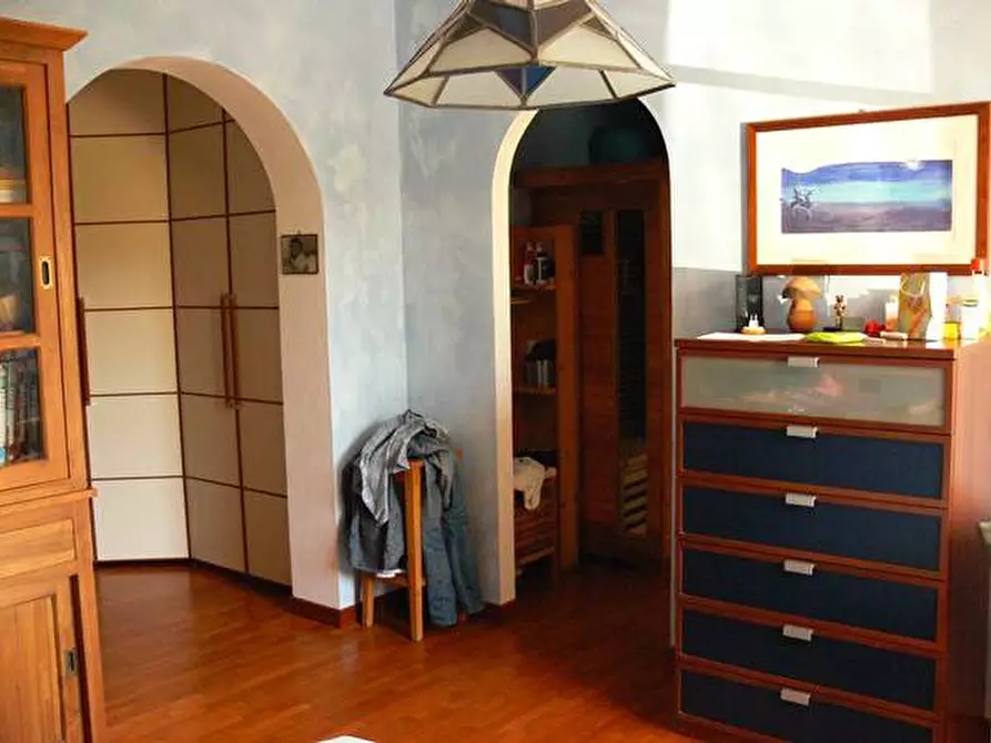 Immagine 12 di Villa in vendita  a Lucca