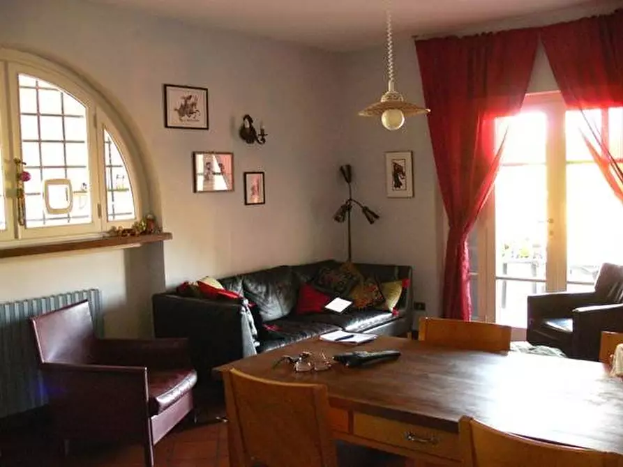 Immagine 9 di Villa in vendita  a Lucca