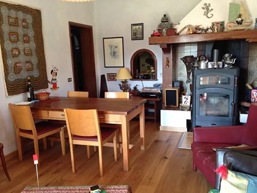 Immagine 14 di Villa in vendita  a Lucca