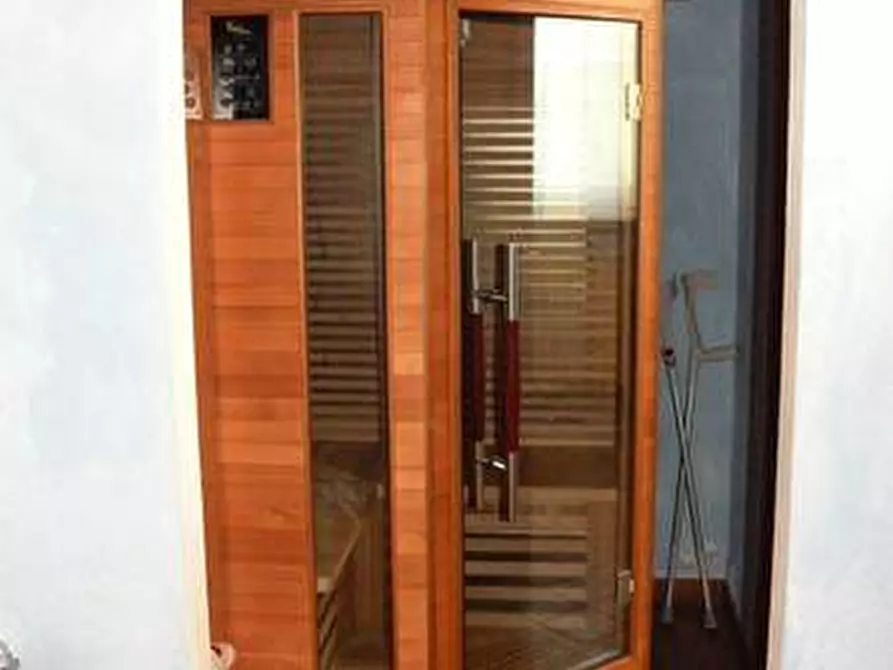 Immagine 13 di Villa in vendita  a Lucca