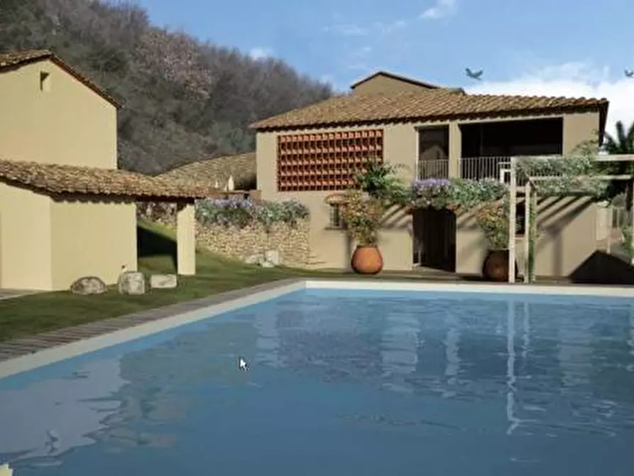 Immagine 19 di Rustico / casale in vendita  a Lucca
