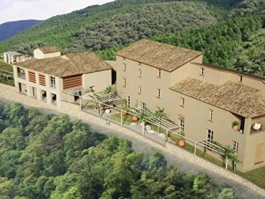 Immagine 16 di Rustico / casale in vendita  a Lucca