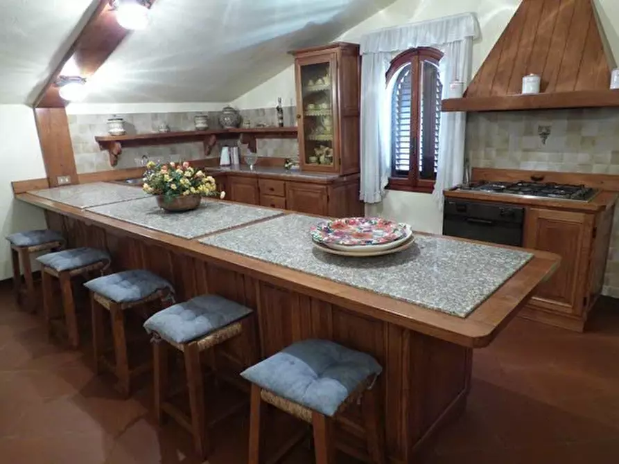 Immagine 18 di Villa in vendita  a Capannori