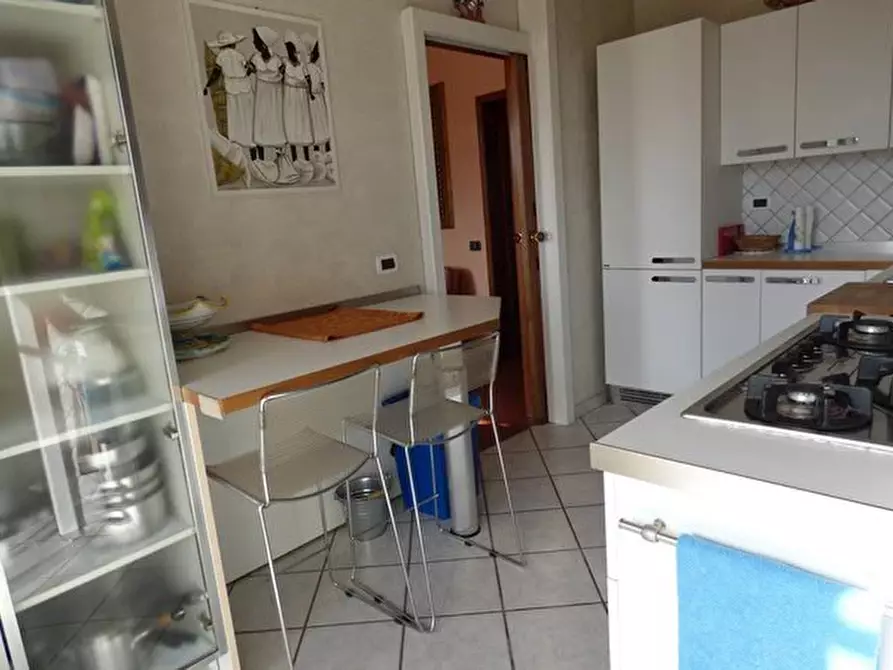 Immagine 38 di Villa in vendita  a Capannori