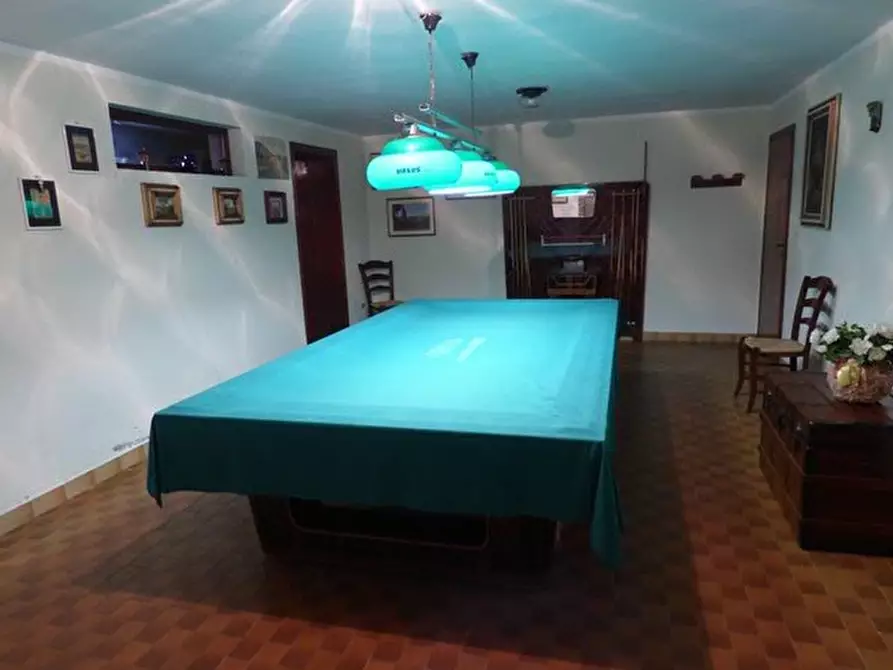 Immagine 9 di Villa in vendita  a Capannori