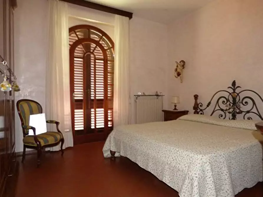 Immagine 27 di Villa in vendita  a Capannori