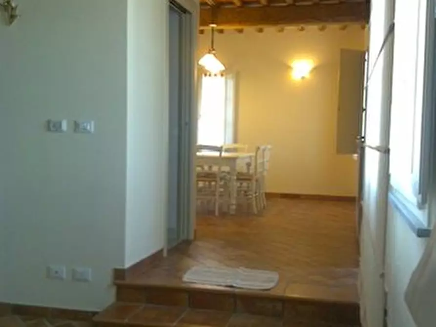 Immagine 11 di Villa in vendita  a Capannori