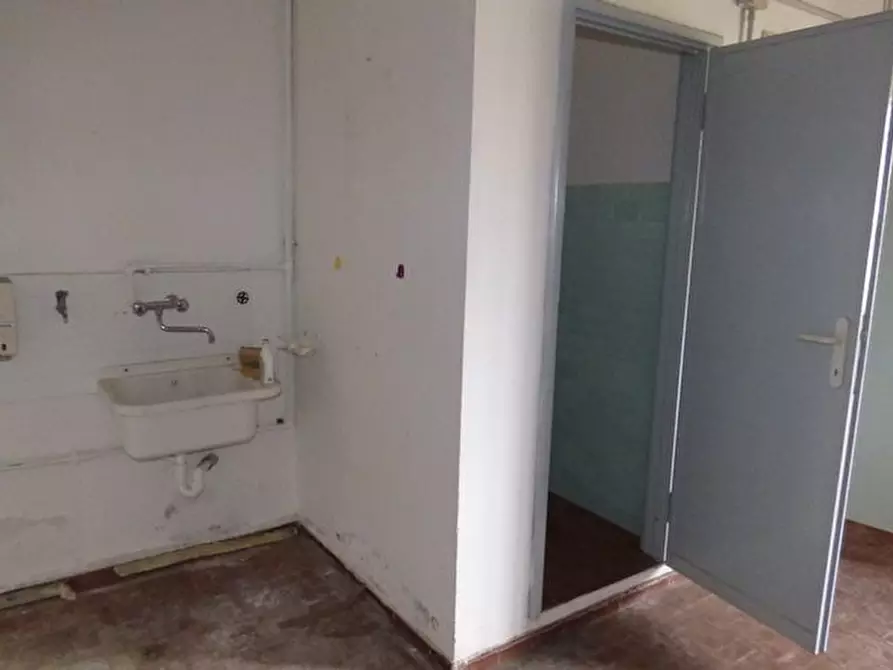 Immagine 9 di Terreno residenziale in vendita  a Capannori