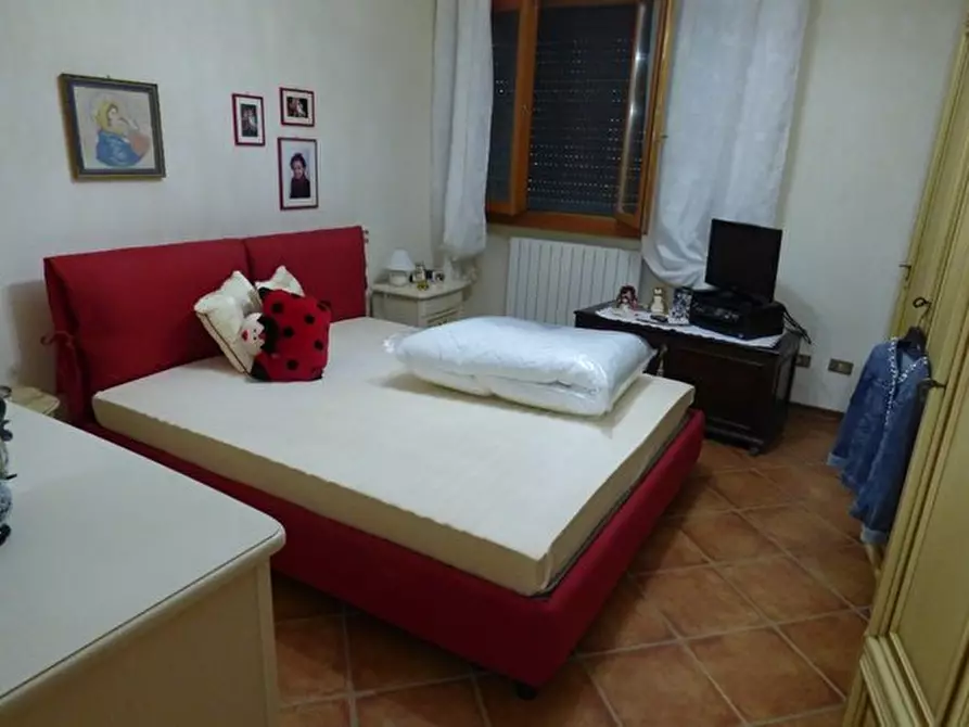 Immagine 7 di Villa in vendita  a Lucca