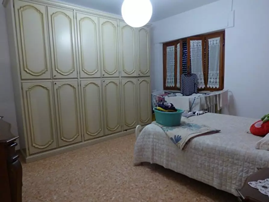 Immagine 24 di Villa in vendita  a Lucca