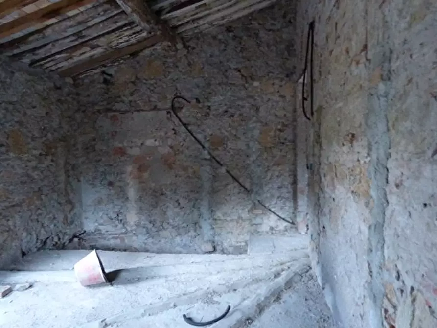 Immagine 14 di Terratetto in vendita  a Lucca