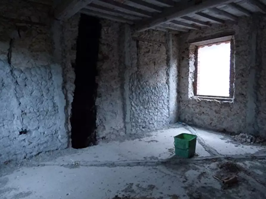 Immagine 9 di Terratetto in vendita  a Lucca