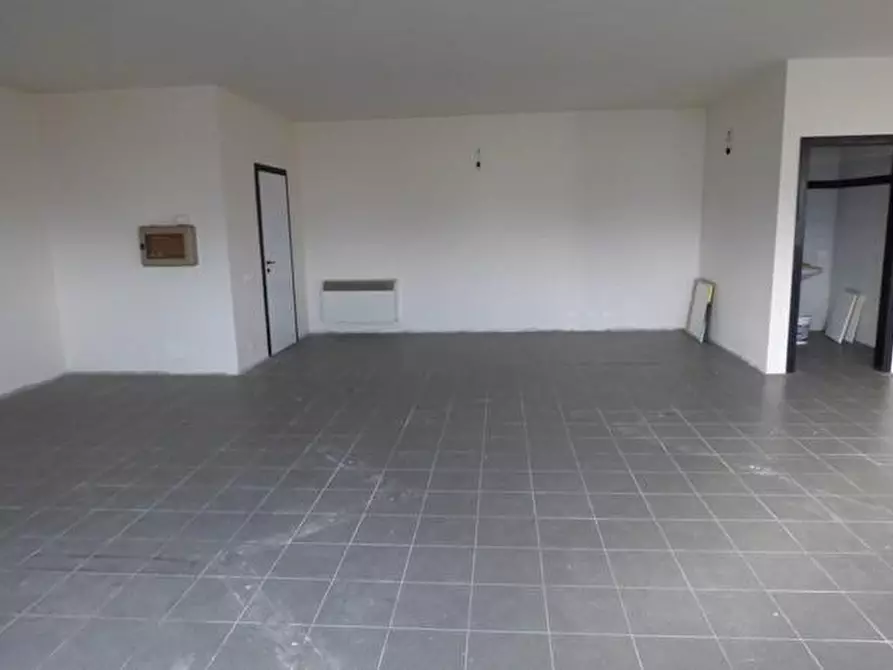 Immagine 4 di Laboratorio in vendita  a Capannori